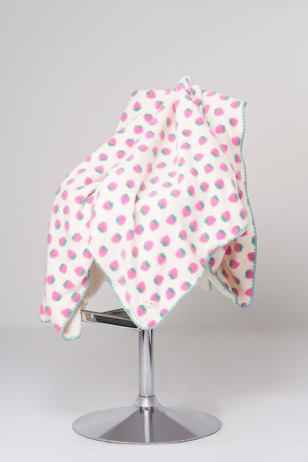 Strawberry Puff Blanket (Human-sized)