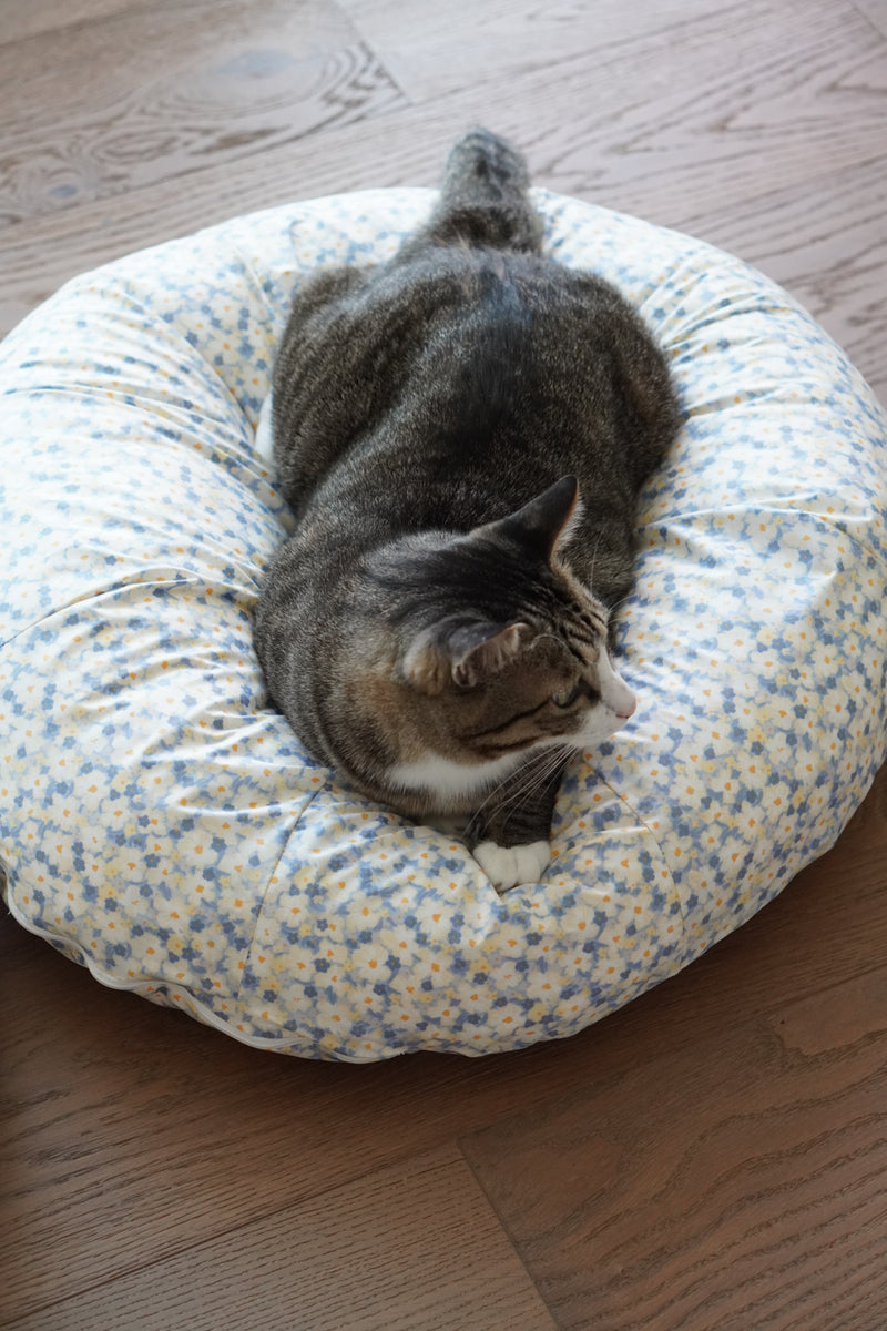 Midnight Bloom Pudding Bed