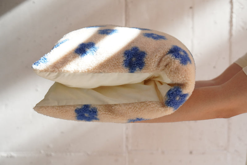 Daisy Cloud Pastry Bed