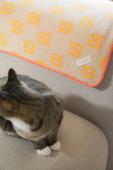 Pretzel Throw