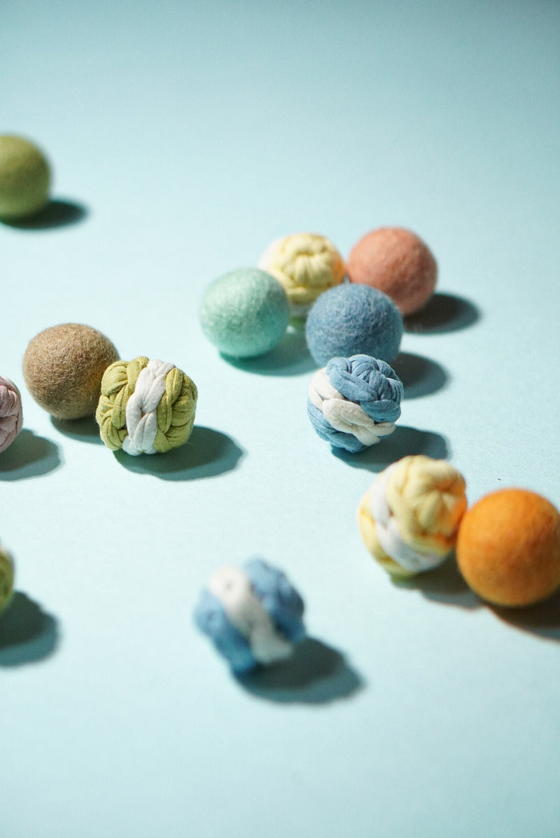 Macaroon Ball Set (4)